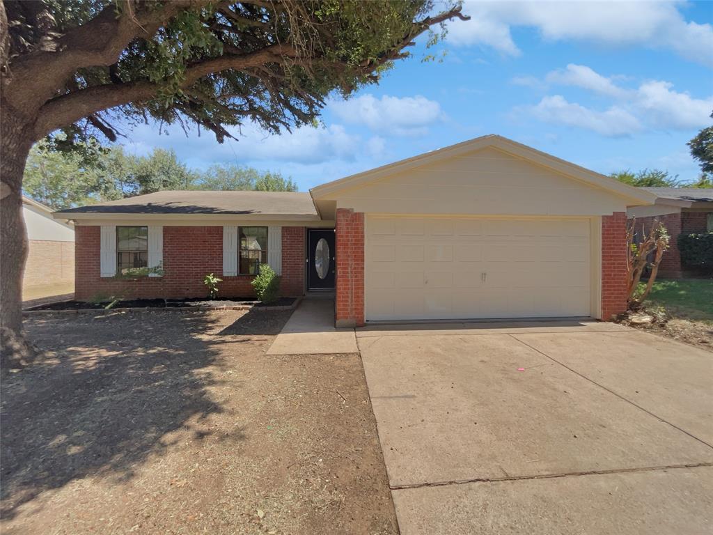 5815 Woodsetter Lane Property Photo 1