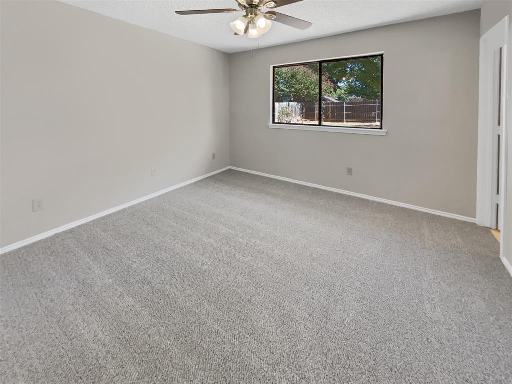 5815 Woodsetter Lane Property Photo 3