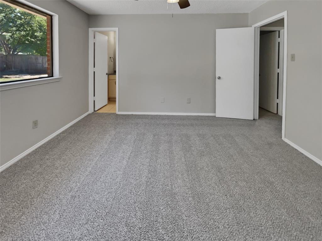 5815 Woodsetter Lane Property Photo 11