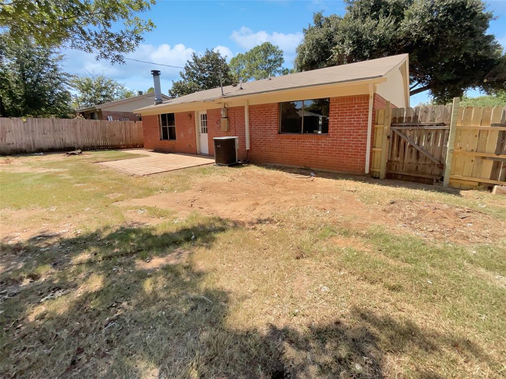5815 Woodsetter Lane Property Photo 15