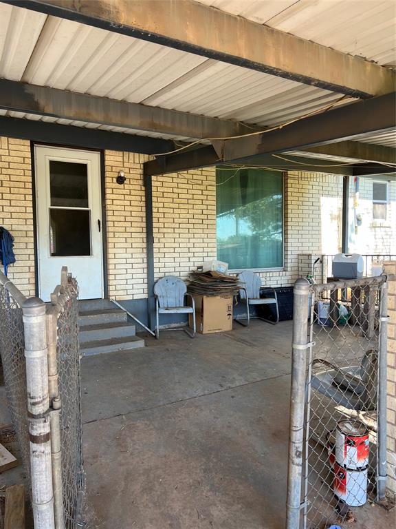 910 Brookside Street Property Photo 10