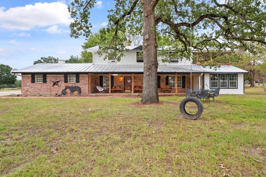 800 State Highway 75 Property Photo 2