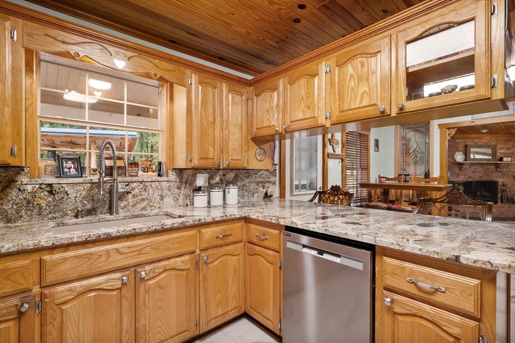 800 State Highway 75 Property Photo 5
