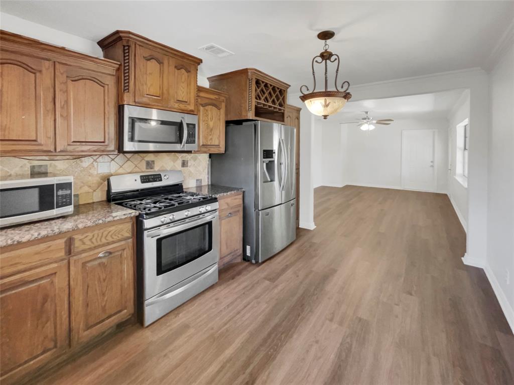 222 Brazos Street Property Photo 2