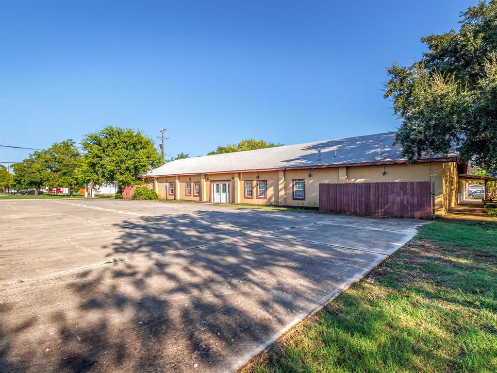 2719 Austin Avenue Property Photo 4