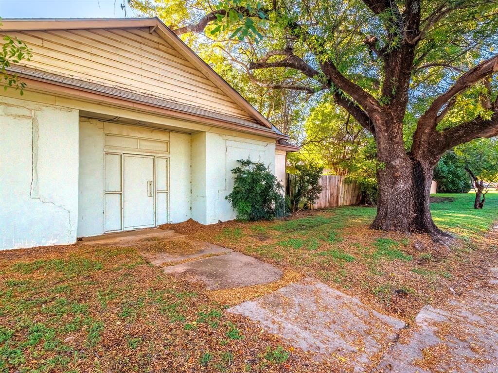 2719 Austin Avenue Property Photo 6