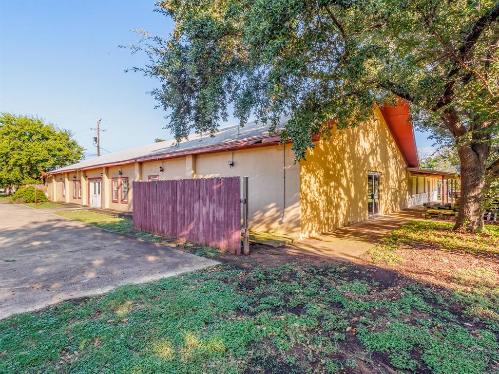 2719 Austin Avenue Property Photo 10