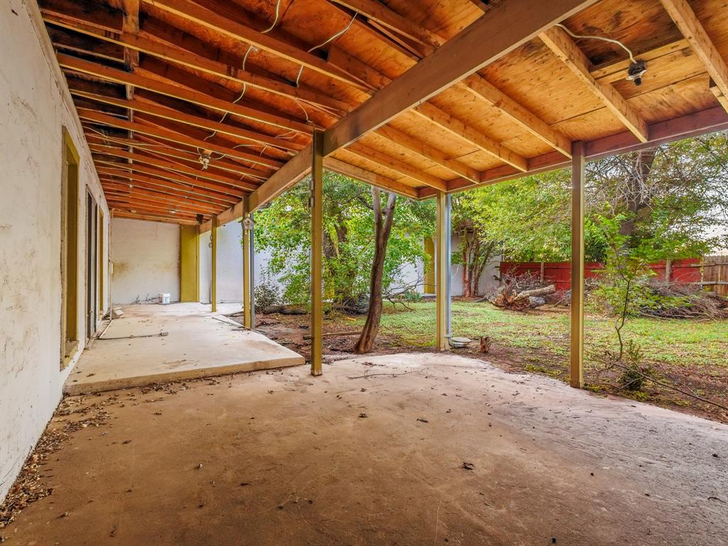 2719 Austin Avenue Property Photo 14