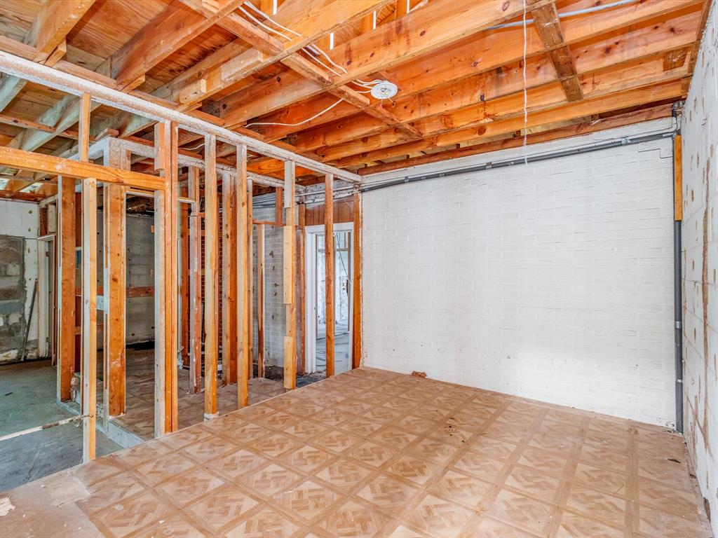 2719 Austin Avenue Property Photo 25