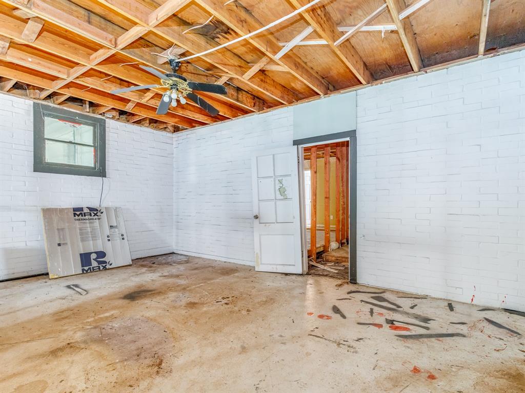 2719 Austin Avenue Property Photo 33