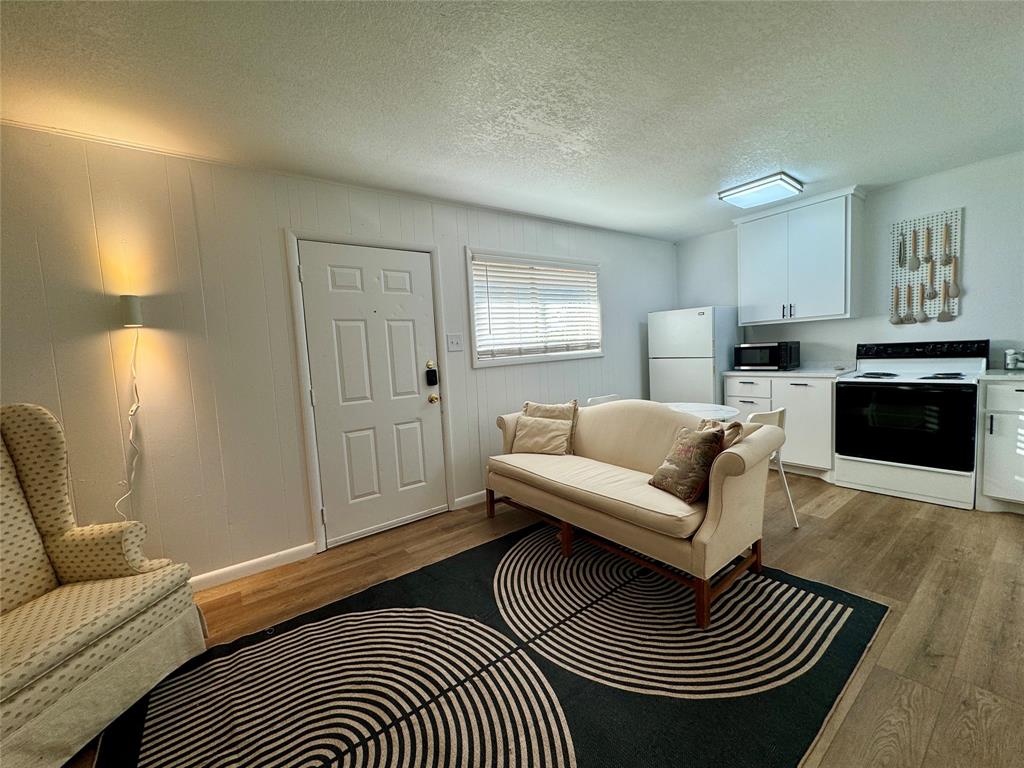 2401 Church Street Property Photo 1