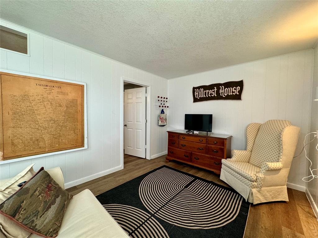 2401 Church Street Property Photo 4