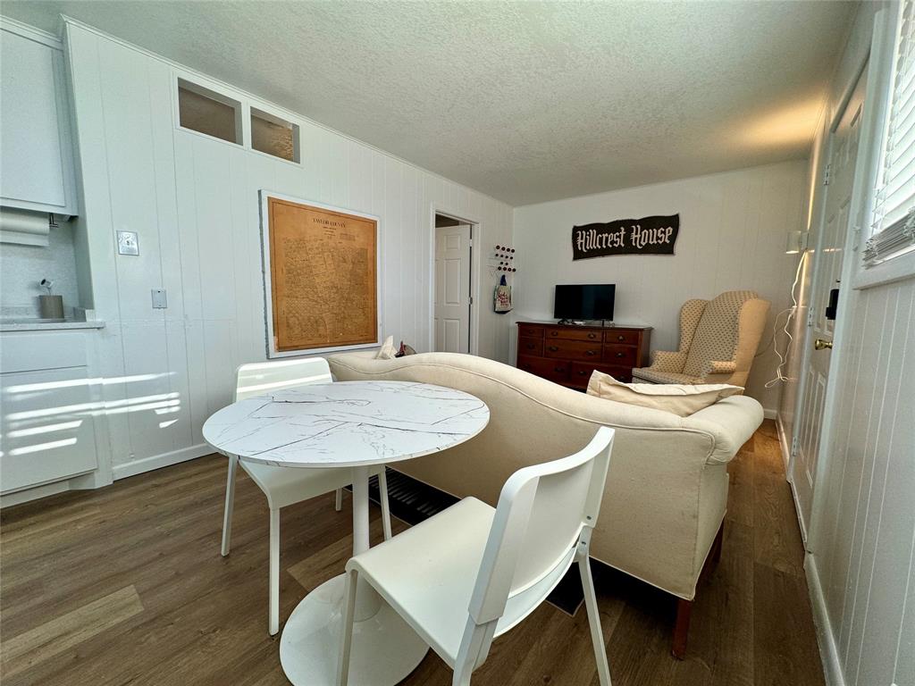 2401 Church Street Property Photo 5