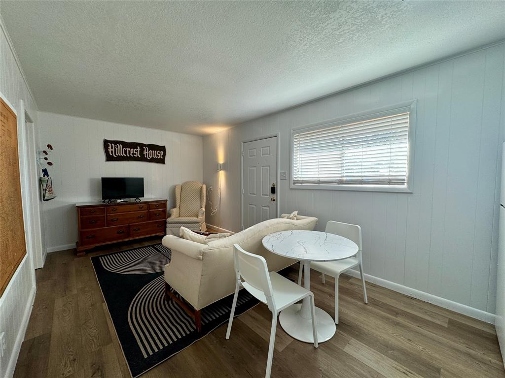 2401 Church Street Property Photo 6
