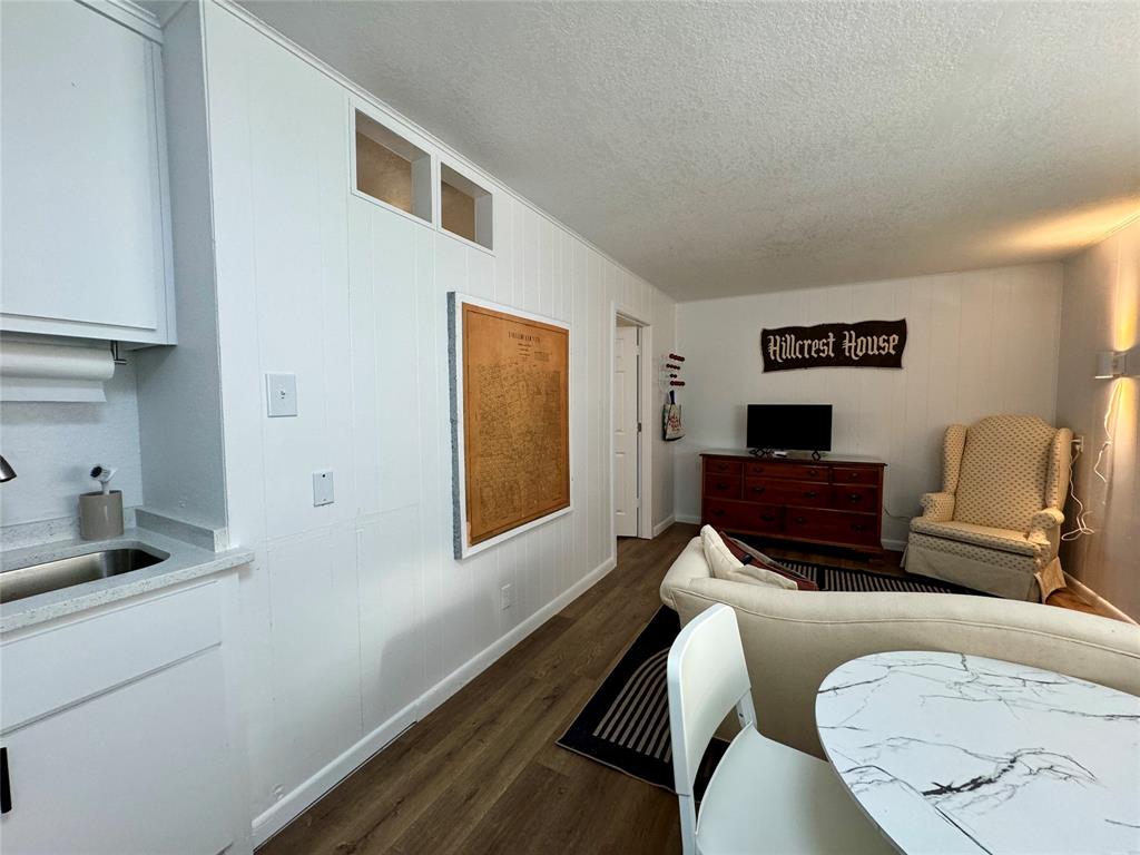2401 Church Street Property Photo 12