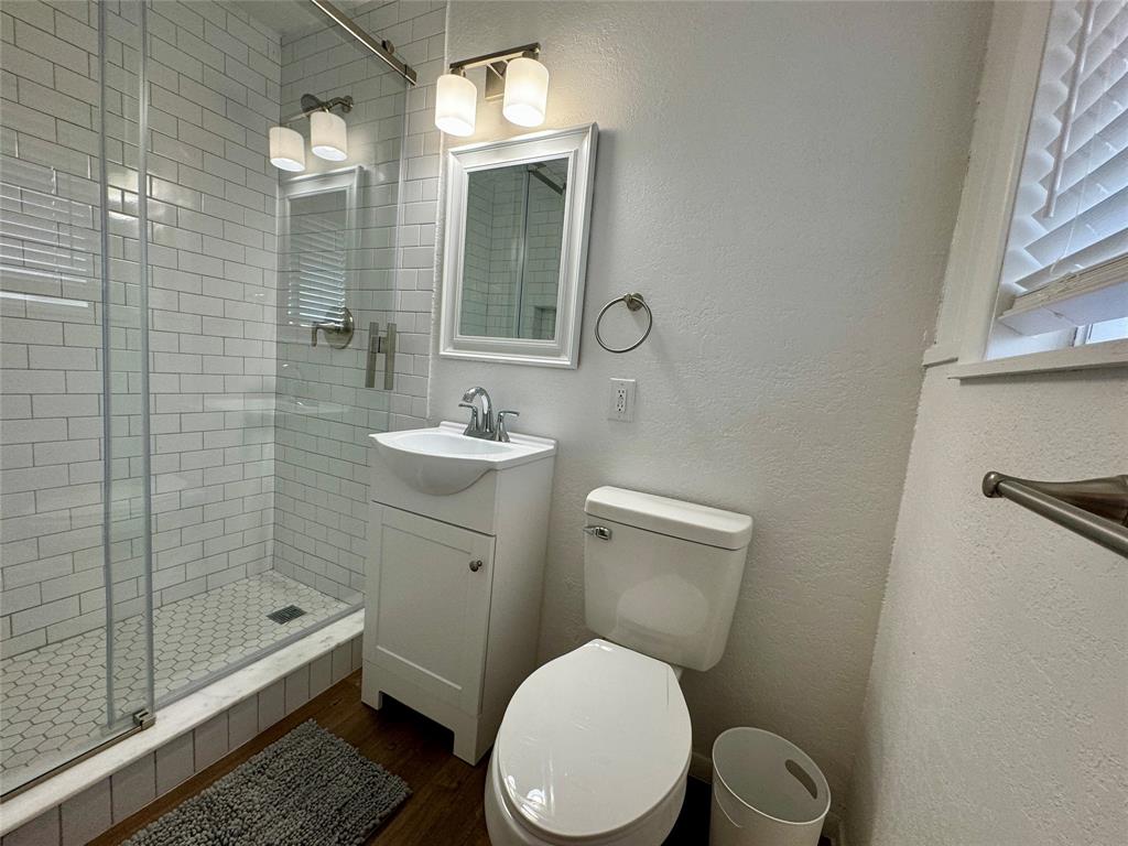 2401 Church Street Property Photo 16
