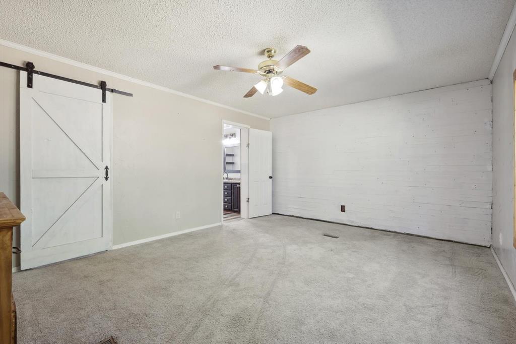1951 W Line Road Property Photo 6