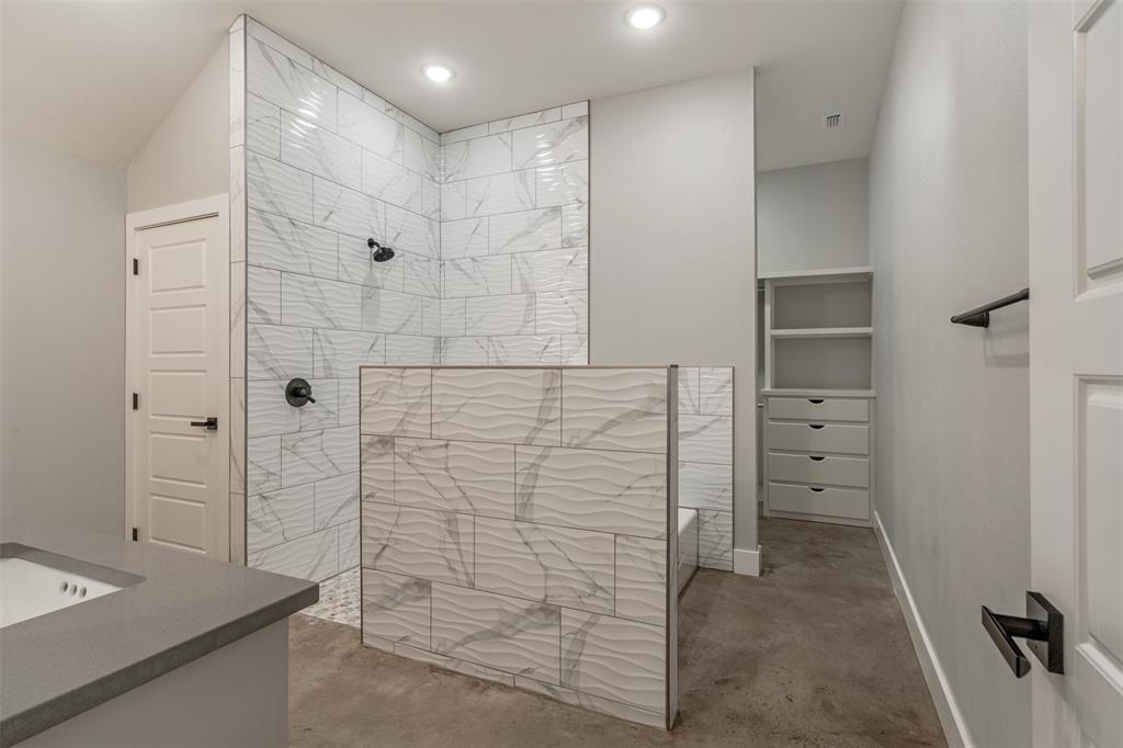 210 Bay Hill Drive Property Photo 16