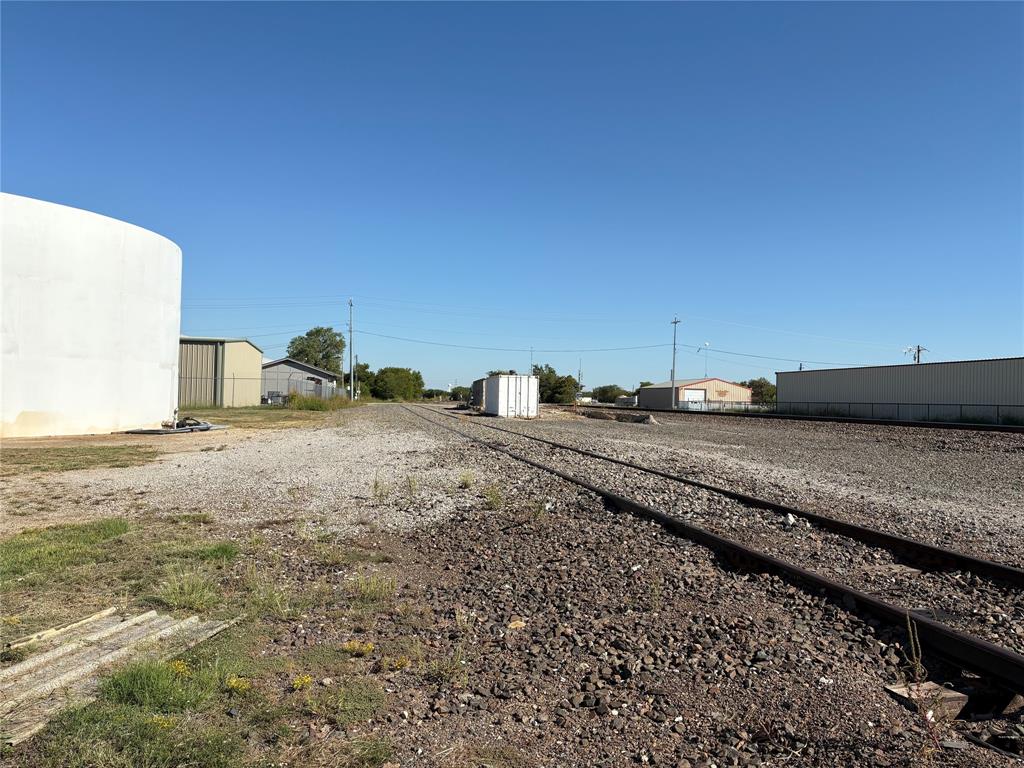 101 N 1st Street Property Photo 4
