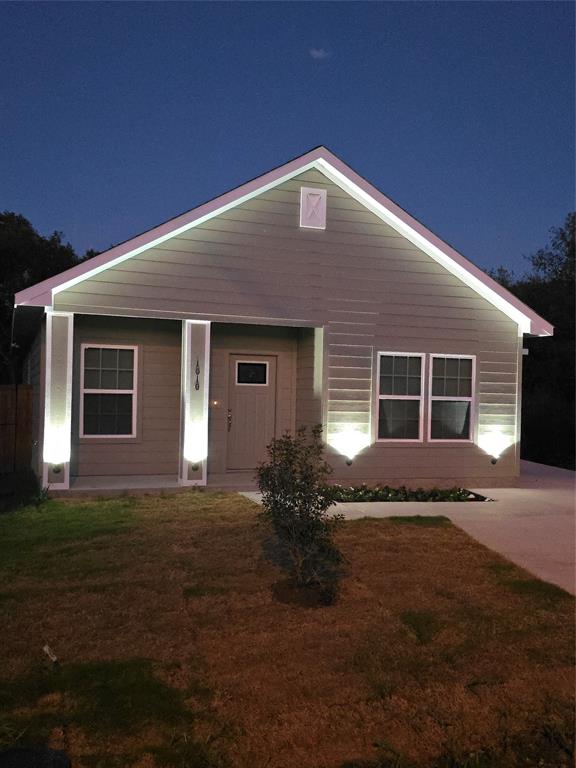 1010 S Preston Street Property Photo 1