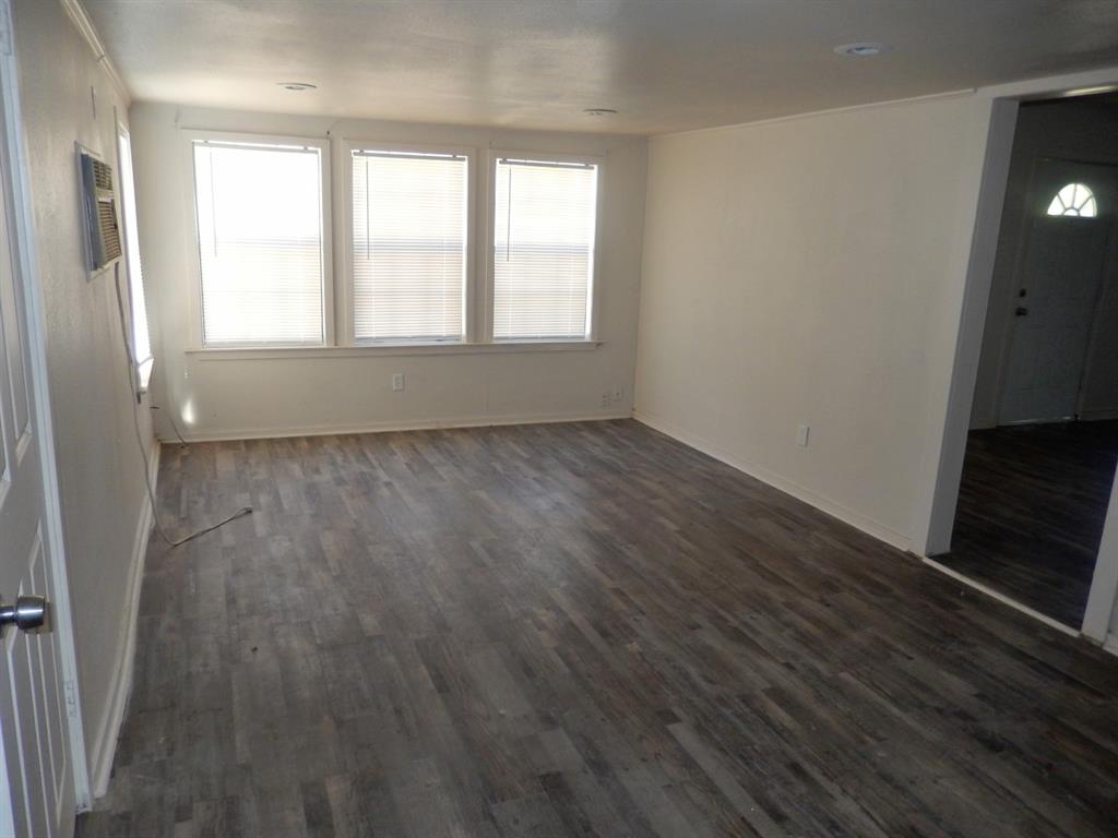 2710 Mount View Drive Property Photo 4