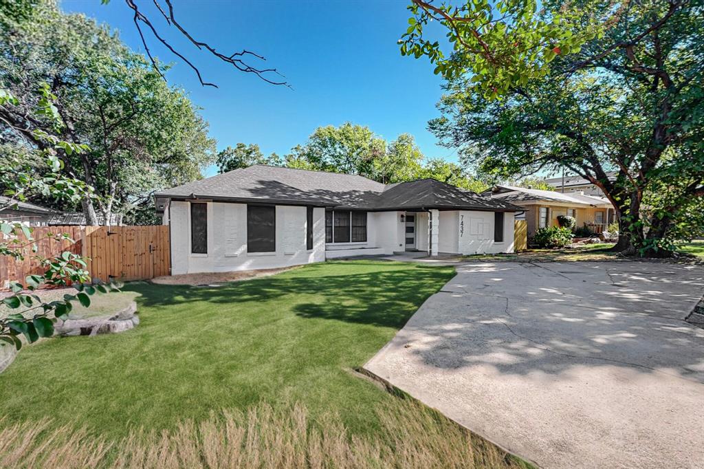 7437 Eccles Drive Property Photo