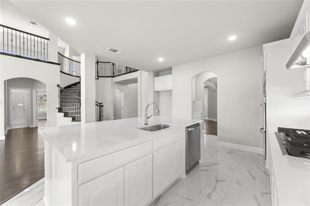 6700 Rosby Avenue Property Photo 7