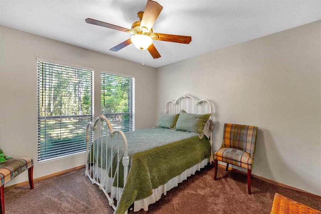 137 Shasta Path Property Photo 17