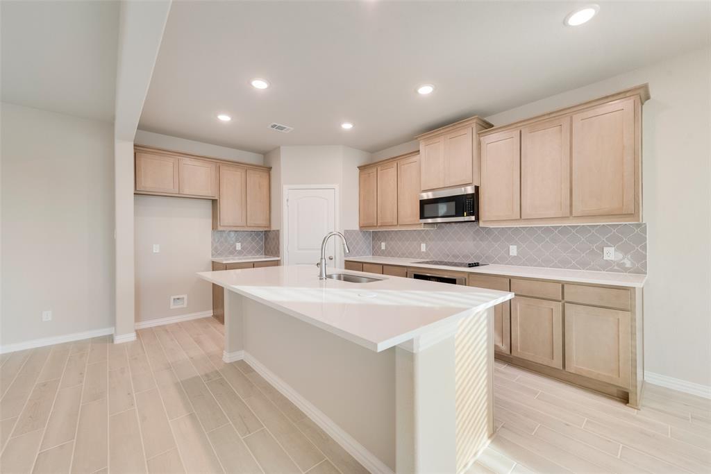 100 Skyward Lane Property Photo 14