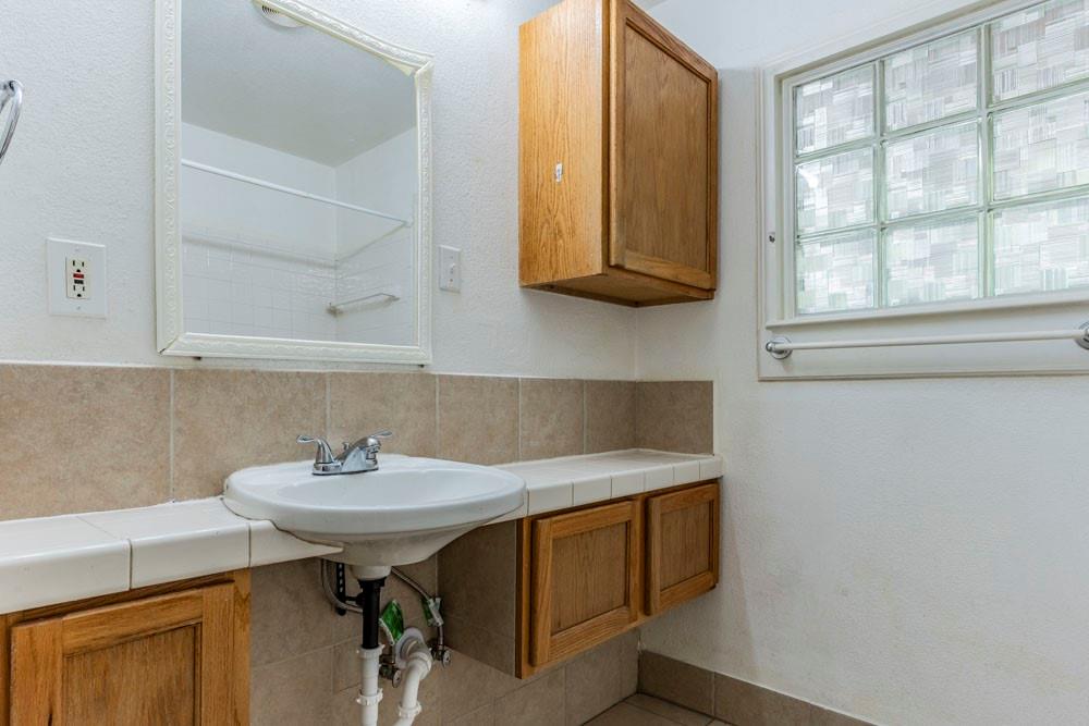 6801 Davidson Street Property Photo 8