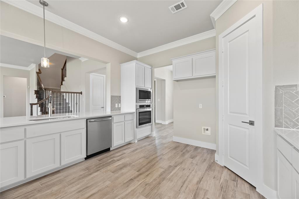 2205 Crystal Palace Boulevard Property Photo 17
