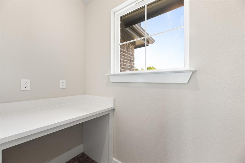 2205 Crystal Palace Boulevard Property Photo 38