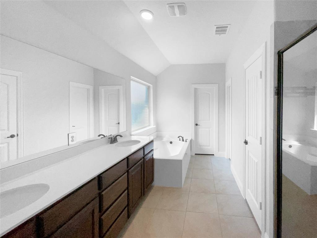 208 Rutherford Avenue Property Photo 7