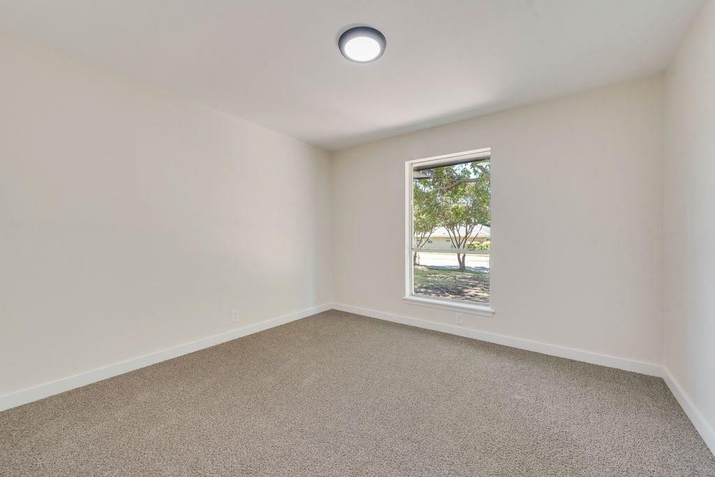 706 S Waterview Drive Property Photo 9