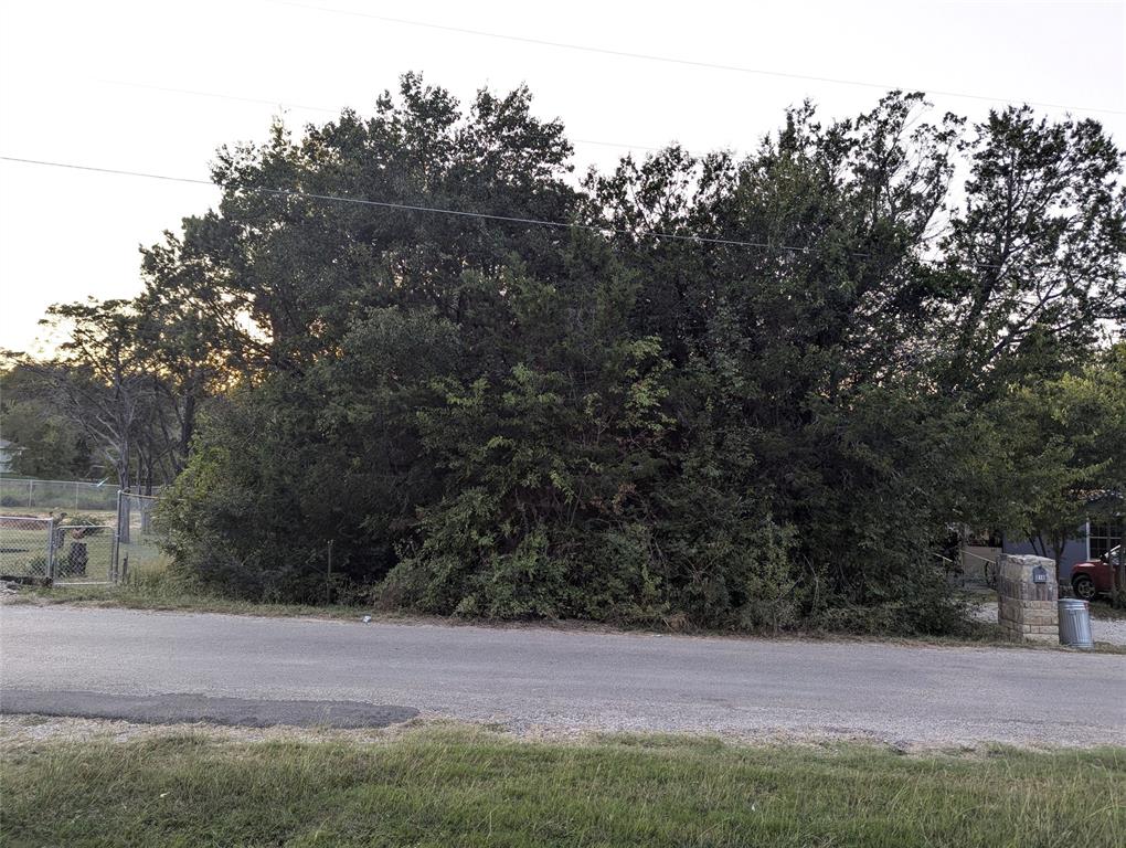 914 Indian Creek Drive Property Photo 1