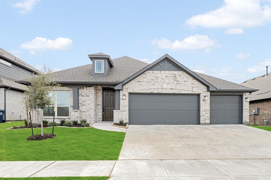 438 Aspen Way Property Photo