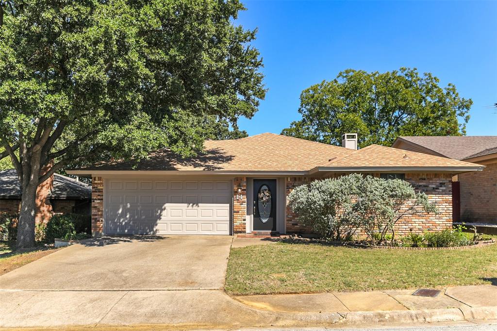 14 Los Colinas Court Property Photo