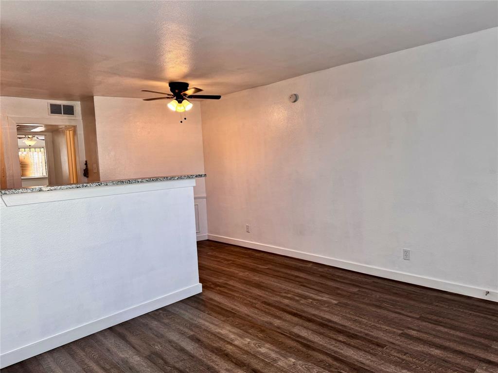 5001 Bowser Avenue Property Photo 6