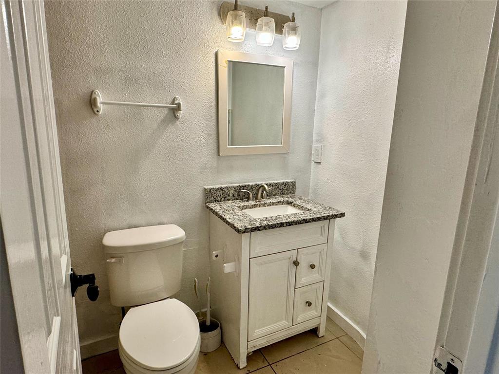 5001 Bowser Avenue Property Photo 10