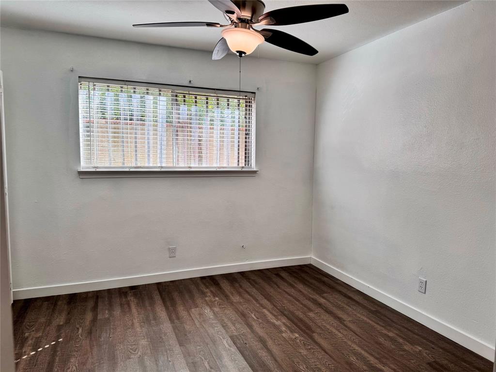 5001 Bowser Avenue Property Photo 12