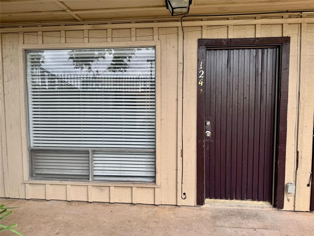 5001 Bowser Avenue Property Photo 17