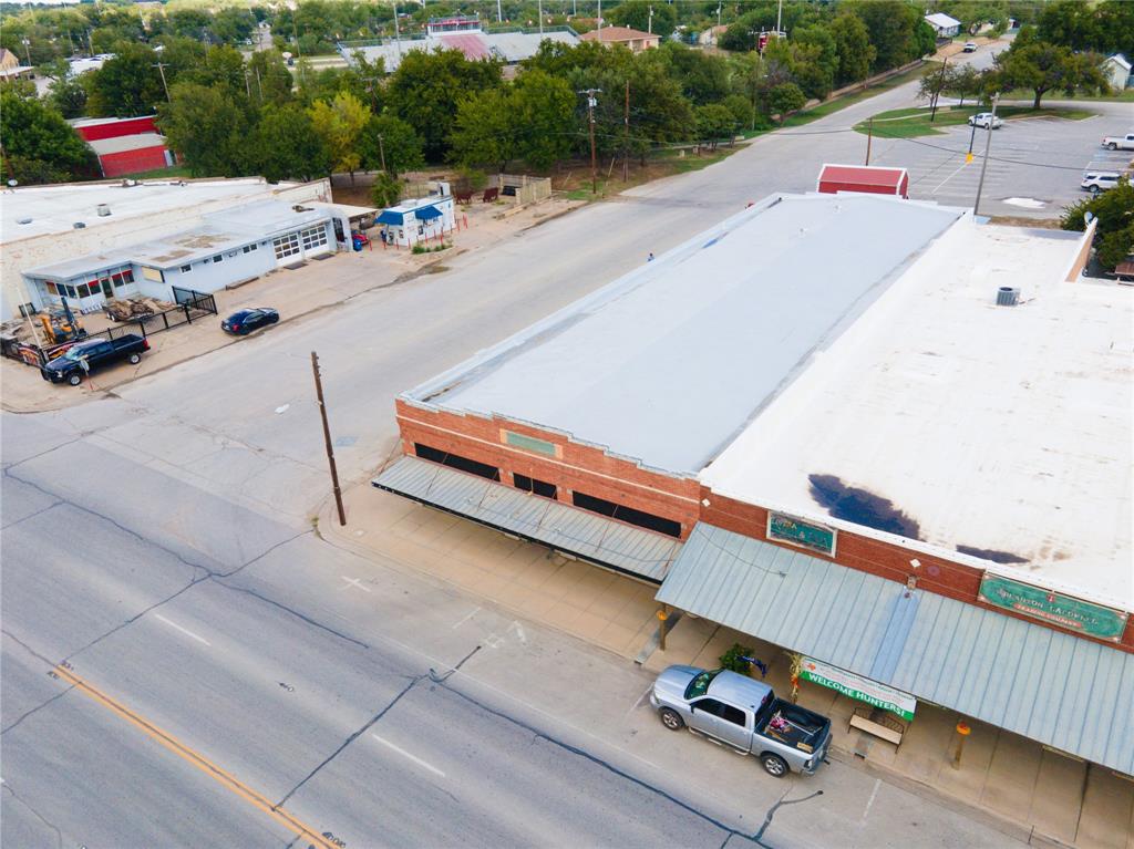 101 S Main Street Property Photo 4