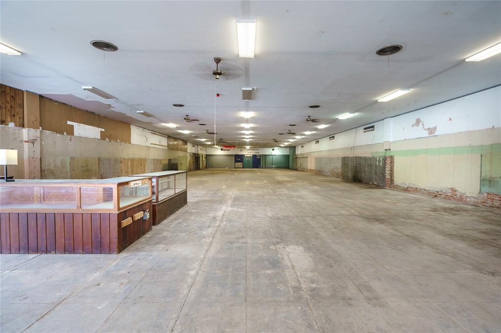 101 S Main Street Property Photo 12