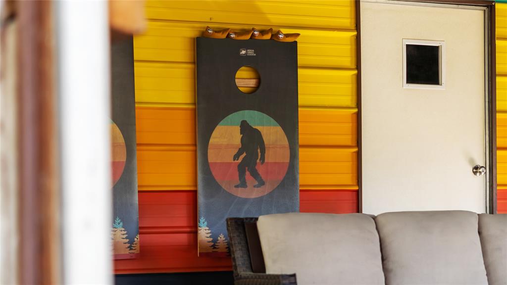 313 Post Oak Road Property Photo 27