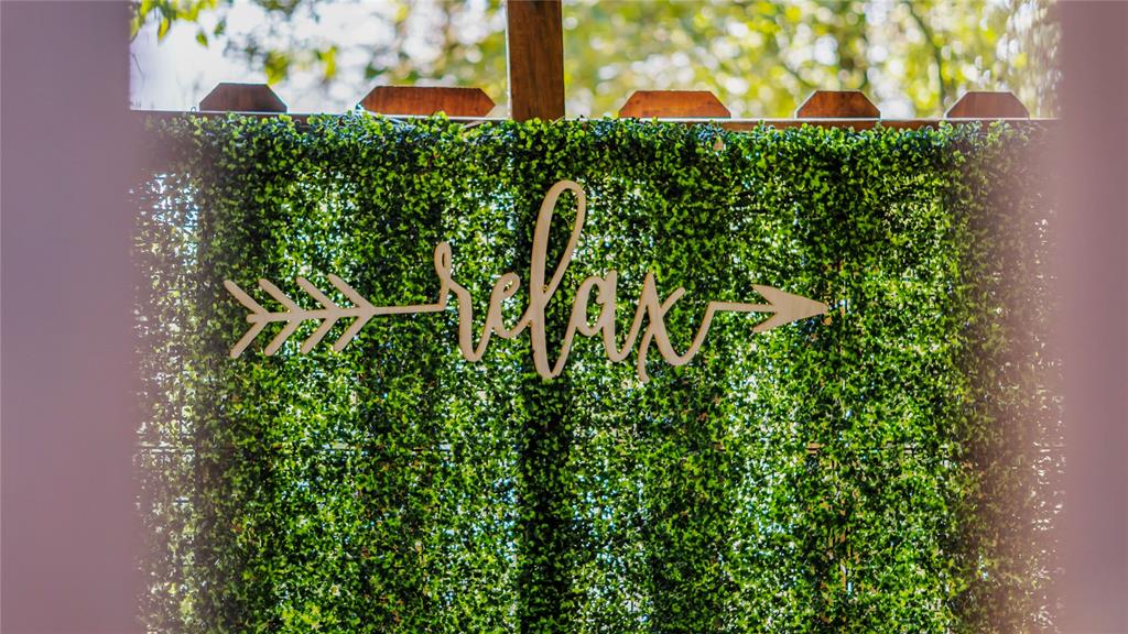 313 Post Oak Road Property Photo 32