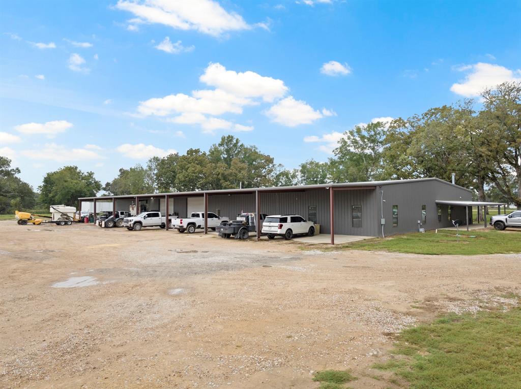14730 N Hwy 271 Property Photo 2