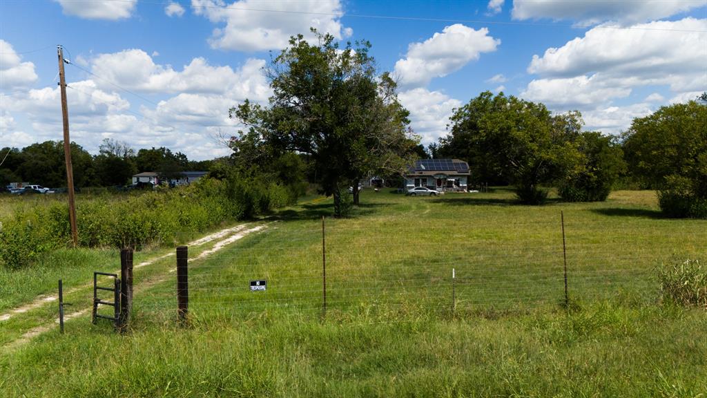 1525 Fm 2135 Property Photo 2