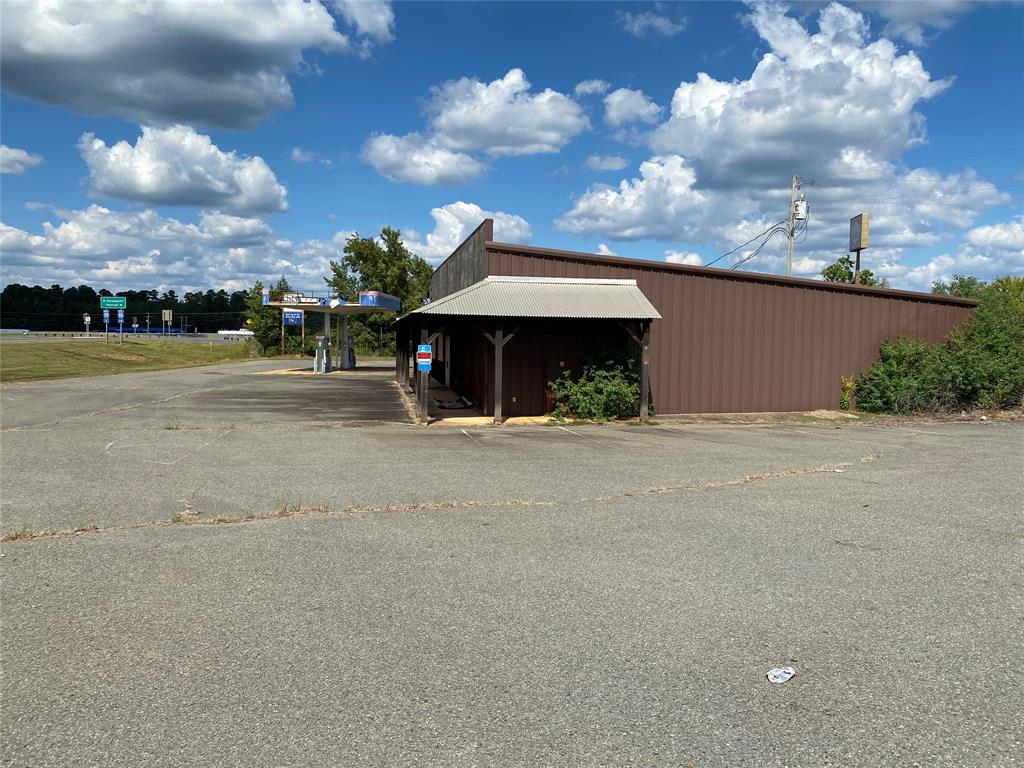 2099 Highway 532 Property Photo 8