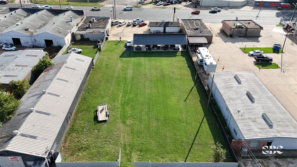 1126 N Market Street Property Photo 6