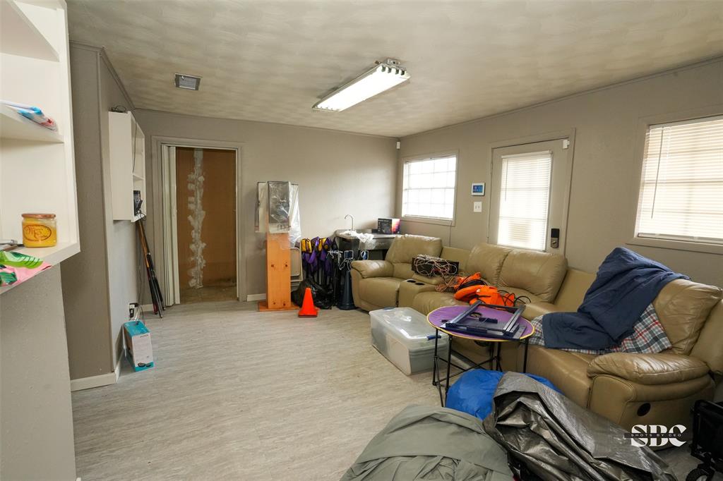 1126 N Market Street Property Photo 9